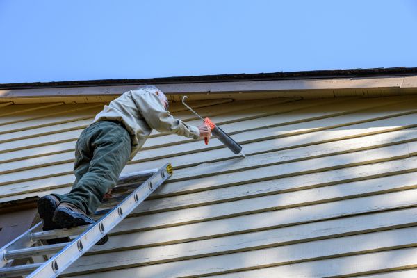 Cost of Vinyl Siding Caulk Repair in Auburn